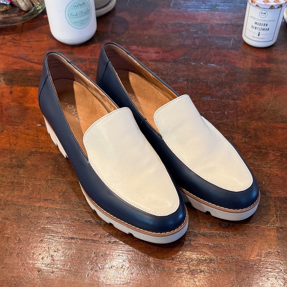 Vionic Two-Tone Navy and White Leather Loafers
